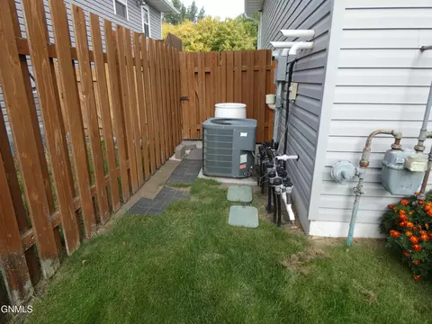 99 Custer Dr, Lincoln, ND 58504 photo 50