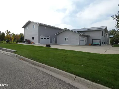 99 Custer Dr, Lincoln, ND 58504 photo 1