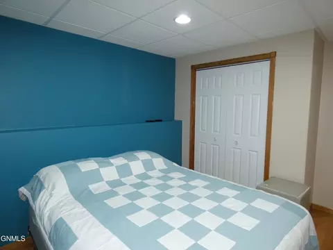 99 Custer Dr, Lincoln, ND 58504 photo 24