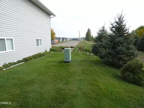 99 Custer Dr, Lincoln, ND 58504 photo 52