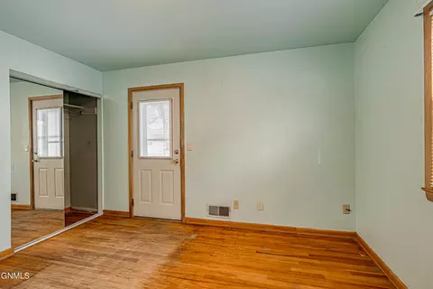 932 Summit Blvd, Bismarck, ND 58504 photo 17
