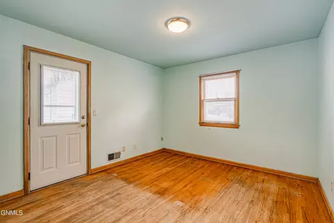 932 Summit Blvd, Bismarck, ND 58504 photo 16
