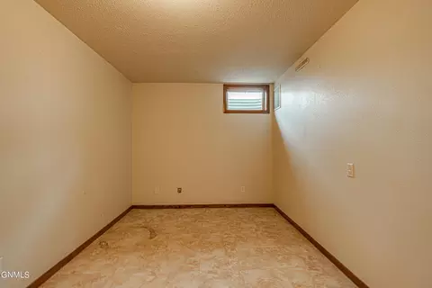 932 Summit Blvd, Bismarck, ND 58504 photo 30
