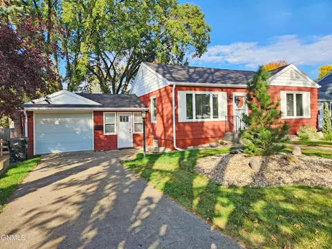 1204 3rd St N, Bismarck, ND 58501 photo 26