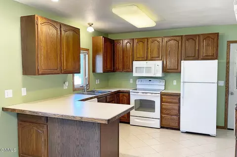 824 1st Ave W, Williston, ND 58801 photo 10