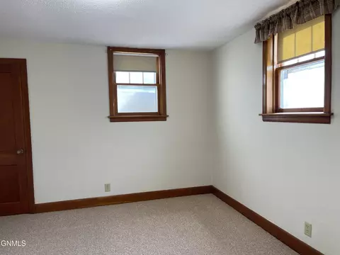 711 3rd Ave W, Williston, ND 58801 photo 23