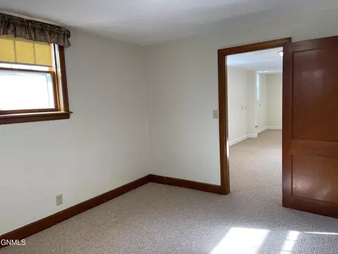 711 3rd Ave W, Williston, ND 58801 photo 24