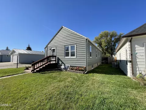 711 3rd Ave W, Williston, ND 58801 photo 45