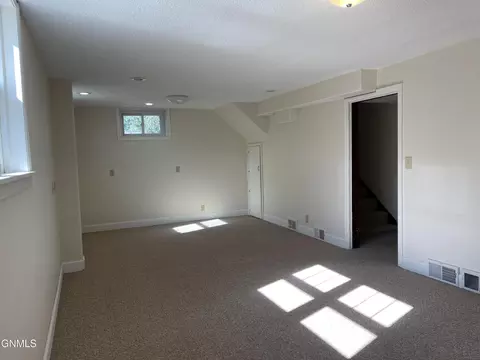 711 3rd Ave W, Williston, ND 58801 photo 21