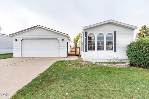 4509 Bunker Dr, Bismarck, ND 58503 photo 6