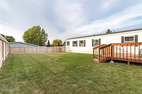 4509 Bunker Dr, Bismarck, ND 58503 photo 3
