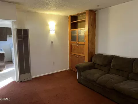 914 6th Ave E, Williston, ND 58801 photo 22