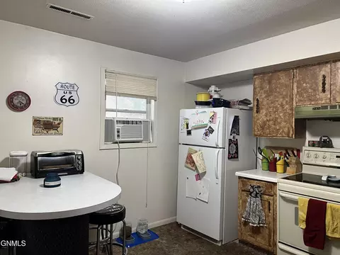 914 6th Ave E, Williston, ND 58801 photo 9