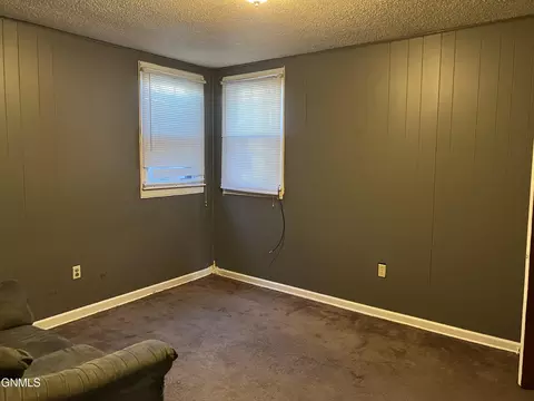 914 6th Ave E, Williston, ND 58801 photo 19