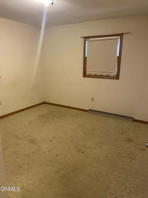 500 Arthur St, Stanton, ND 58571 photo 9
