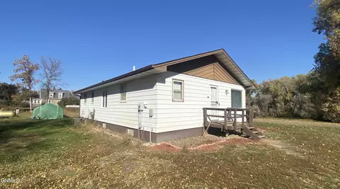 500 Arthur St, Stanton, ND 58571 photo 5