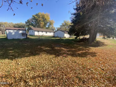 500 Arthur St, Stanton, ND 58571 photo 3