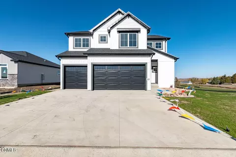 4830 Cornice Loop, Bismarck, ND 58503 photo 1
