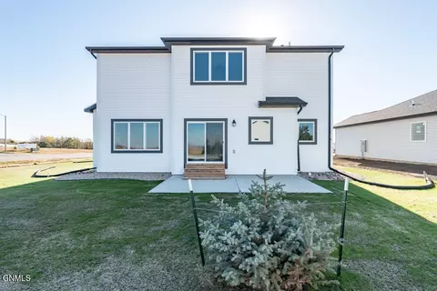 4830 Cornice Loop, Bismarck, ND 58503 photo 37