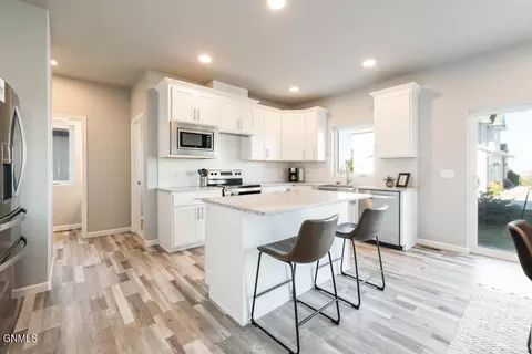 4830 Cornice Loop, Bismarck, ND 58503 photo 7