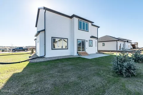 4830 Cornice Loop, Bismarck, ND 58503 photo 36