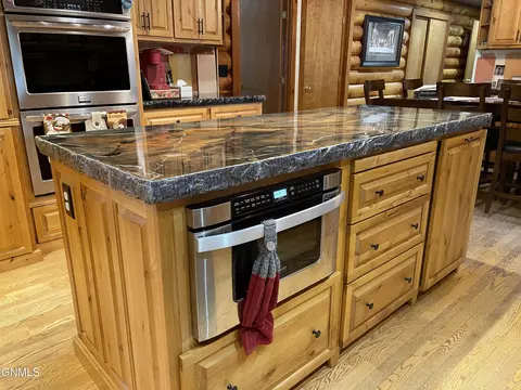Kitchen - 4349 Road 1007, Froid, MT 59226 photo 3 of 11