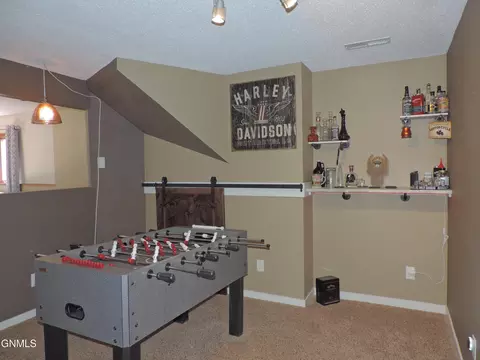 3242 Crocus Ave, Bismarck, ND 58501 photo 16