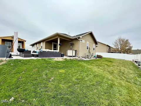 2412 19th Ave W, Williston, ND 58801 photo 31