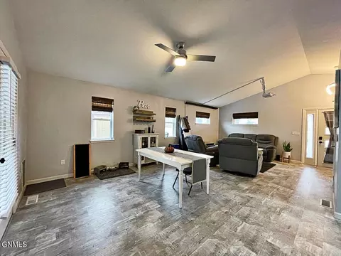 2412 19th Ave W, Williston, ND 58801 photo 8