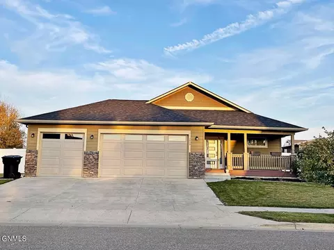 2412 19th Ave W, Williston, ND 58801 photo 1