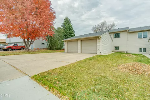1403 Territory Dr, Bismarck, ND 58503 photo 37