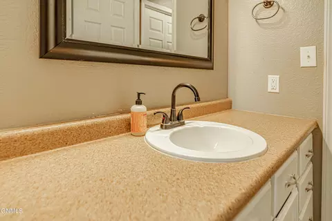1403 Territory Dr, Bismarck, ND 58503 photo 25