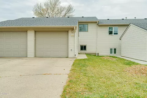1403 Territory Dr, Bismarck, ND 58503 photo 36