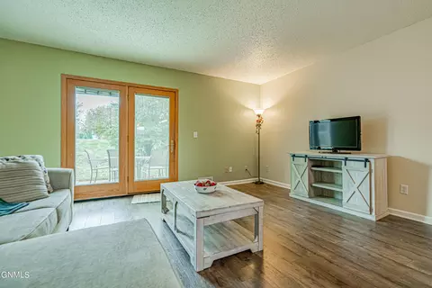 1403 Territory Dr, Bismarck, ND 58503 photo 11