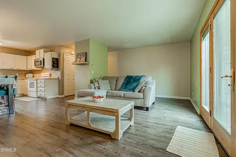 1403 Territory Dr, Bismarck, ND 58503 photo 13