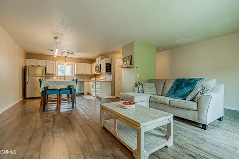 1403 Territory Dr, Bismarck, ND 58503 photo 14