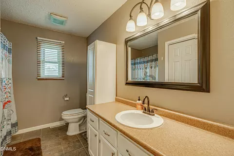 1403 Territory Dr, Bismarck, ND 58503 photo 22