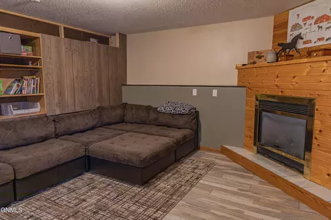 6520 Edgerly Ln, Lincoln, ND 58504 photo 17