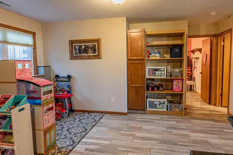 6520 Edgerly Ln, Lincoln, ND 58504 photo 18