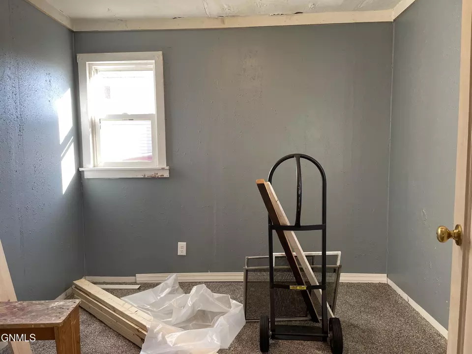  1303 2nd St SW, Mandan, ND 58554 photo 5