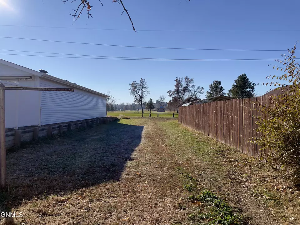  1303 2nd St SW, Mandan, ND 58554 photo 7