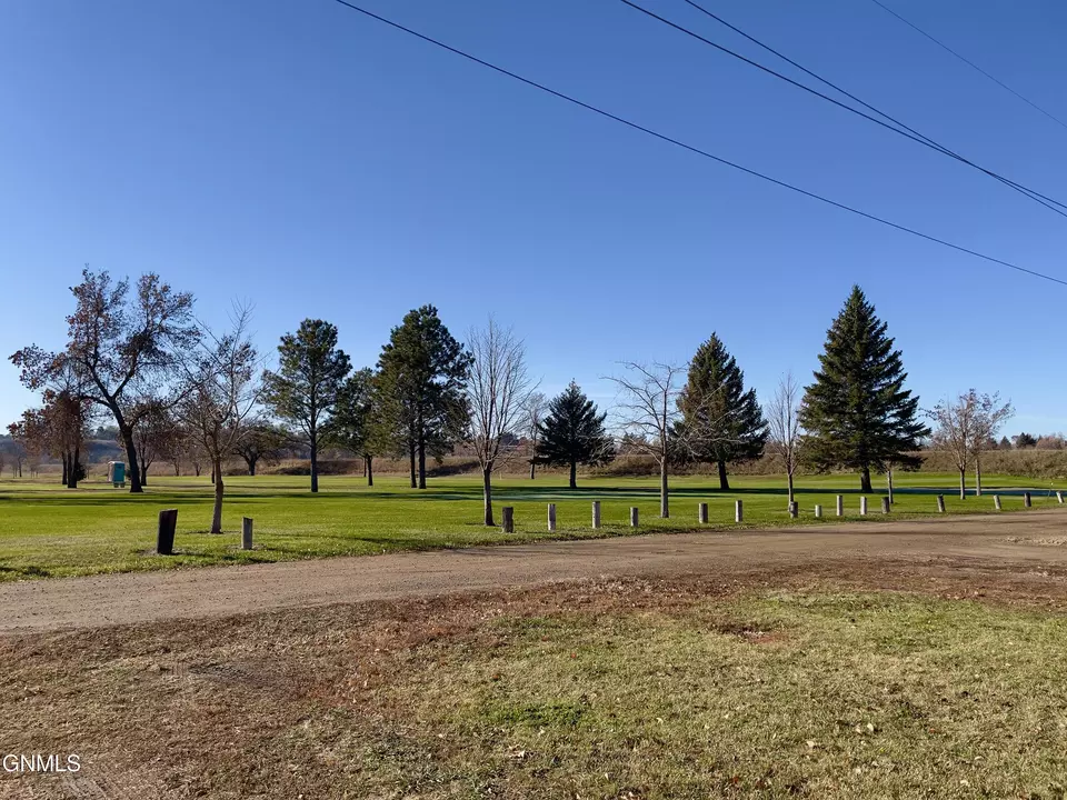  1303 2nd St SW, Mandan, ND 58554 photo 9