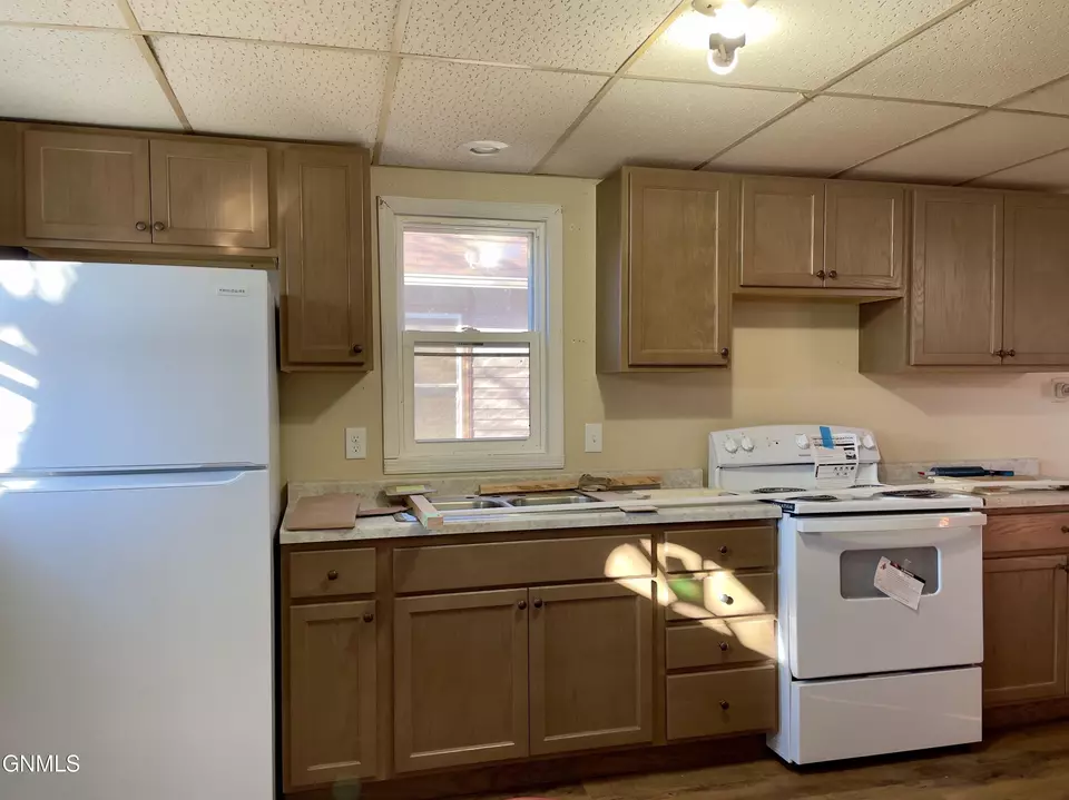 1303 2nd St SW, Mandan, ND 58554 photo 3