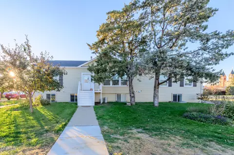 226 3rd St N, Richardton, ND 58652