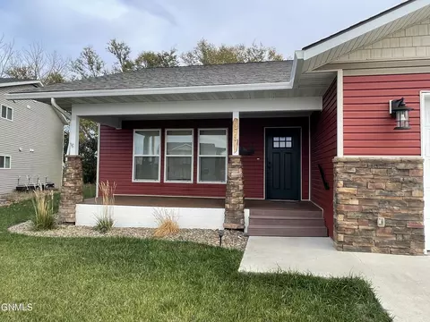 313 7th Ave NW, Sidney, MT 59270 photo 2