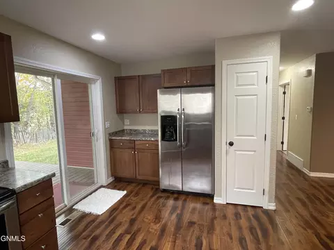 313 7th Ave NW, Sidney, MT 59270 photo 9