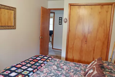 539 Gary Ave, Bismarck, ND 58501 photo 8