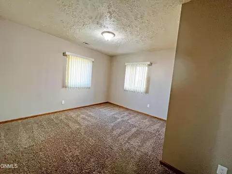 3113 Long Branch Ave, Williston, ND 58801 photo 19