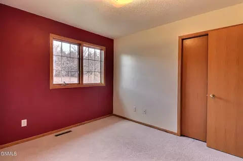724 Calgary Ave E, Bismarck, ND 58503 photo 17