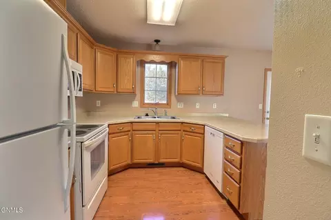 724 Calgary Ave E, Bismarck, ND 58503 photo 5
